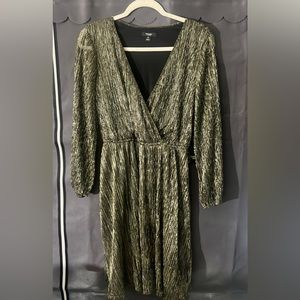 ✨❗️NEW Gold Black Metallic Vera Wang Dress❗️✨